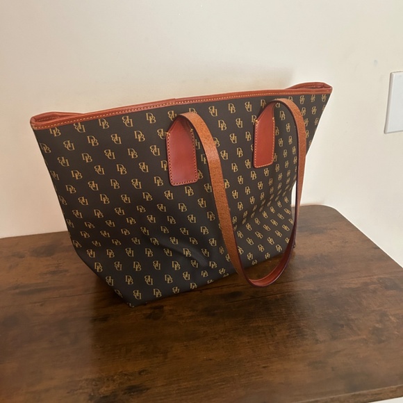 Dooney & Bourke Gretta Tote - Picture 3 of 5